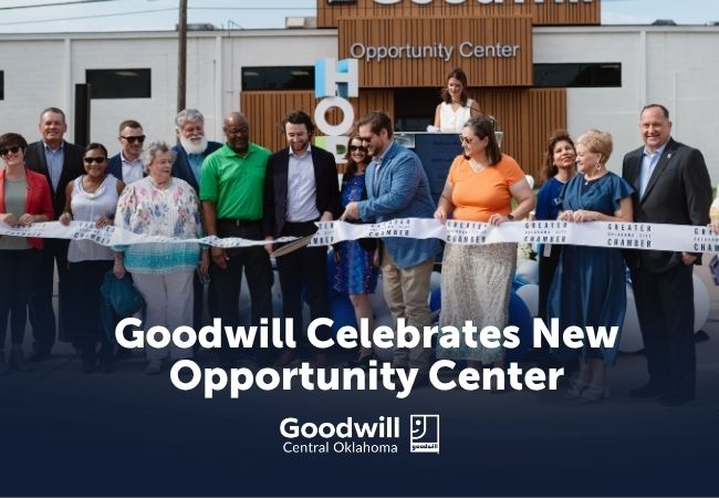 Goodwill Cuts the ribbon to opportunity center